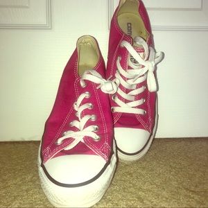 Worn once pink converse!!
